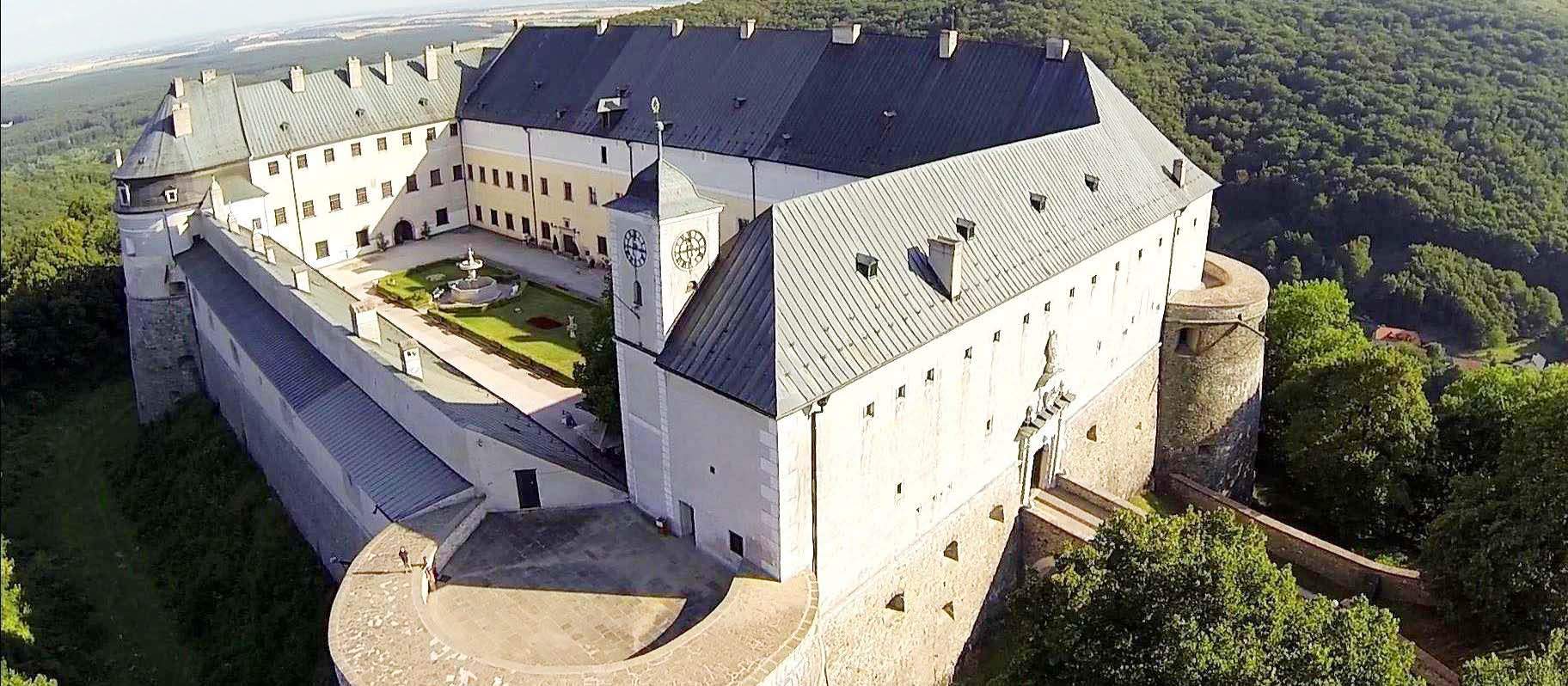 Red Stone Castle - SNM Red Stone Castle - Slovakia