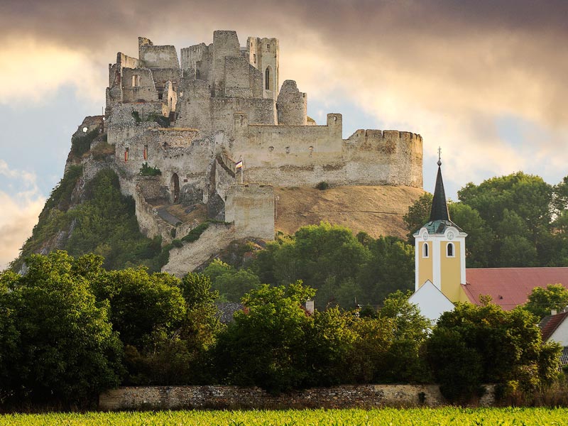 Beckov Castle