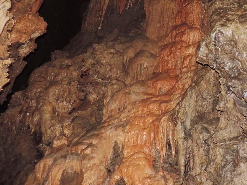 Krásnohorská Cave