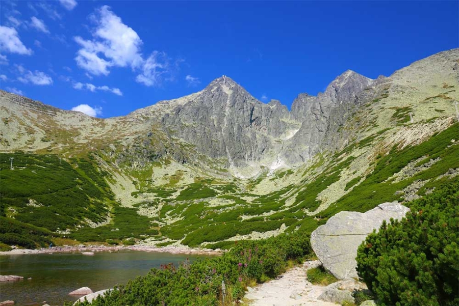 Lomnica Peak (Lomnicky Peak)