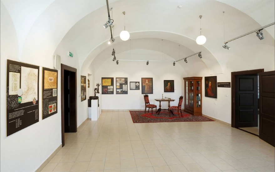 Snina Mansion
