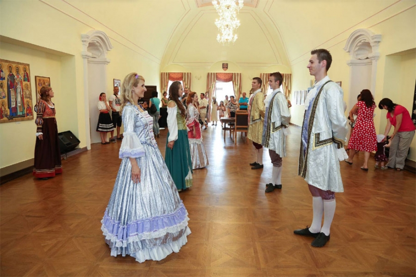 Snina Mansion