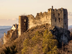 Uhrovec Castle